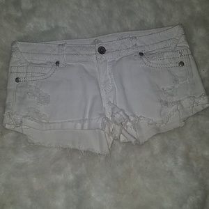 white almost famous size 5 Jean shorts